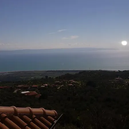 فندق مبيت وإفطار Finestra Sul Golfo CALABRIA